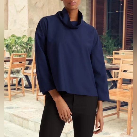Club Monaco Navy Funnel Neck Oversized Top 💙🤍 XS - Picture 1 of 5